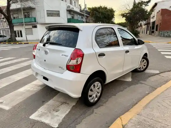 Toyota Etios 1.5 X 6Mt My19 2023 - foto 5