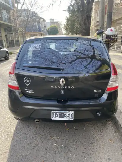 Renault Sandero 1.6 Privilege Nav 105Cv 2015 - foto 2