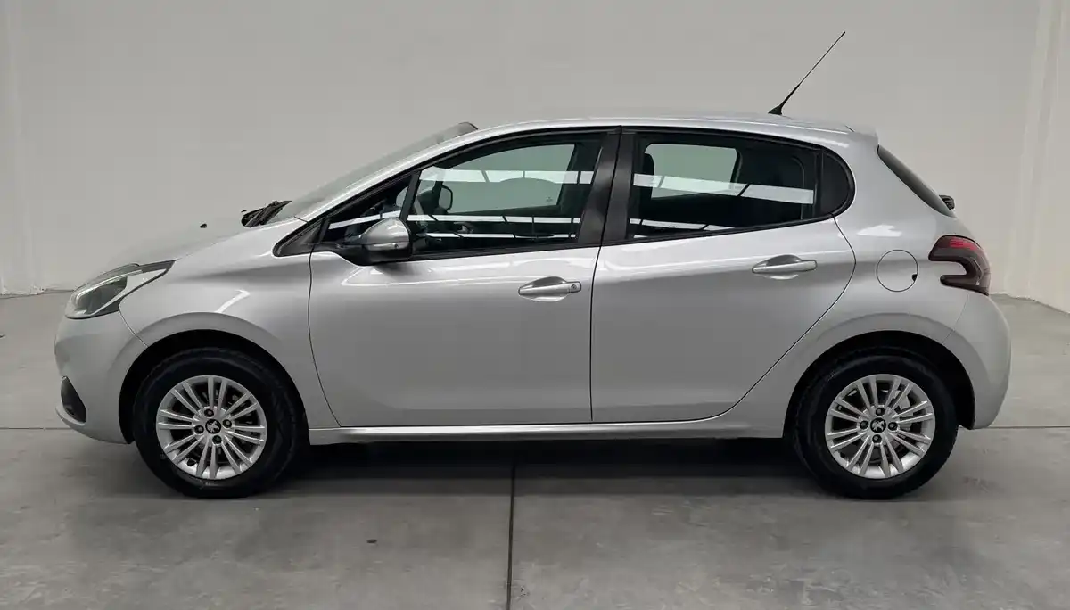 Peugeot 208 1.6 Allure 2019 - foto 2