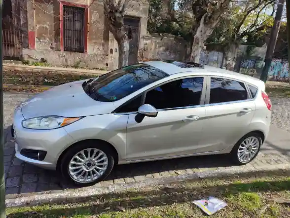 Ford Fiesta Kinetic 1.6 Titanium 120Cv 2016 - foto 3
