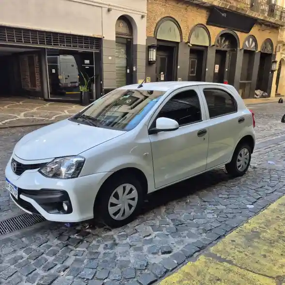 Toyota Etios 1.5 Aibo 2023 - foto 1