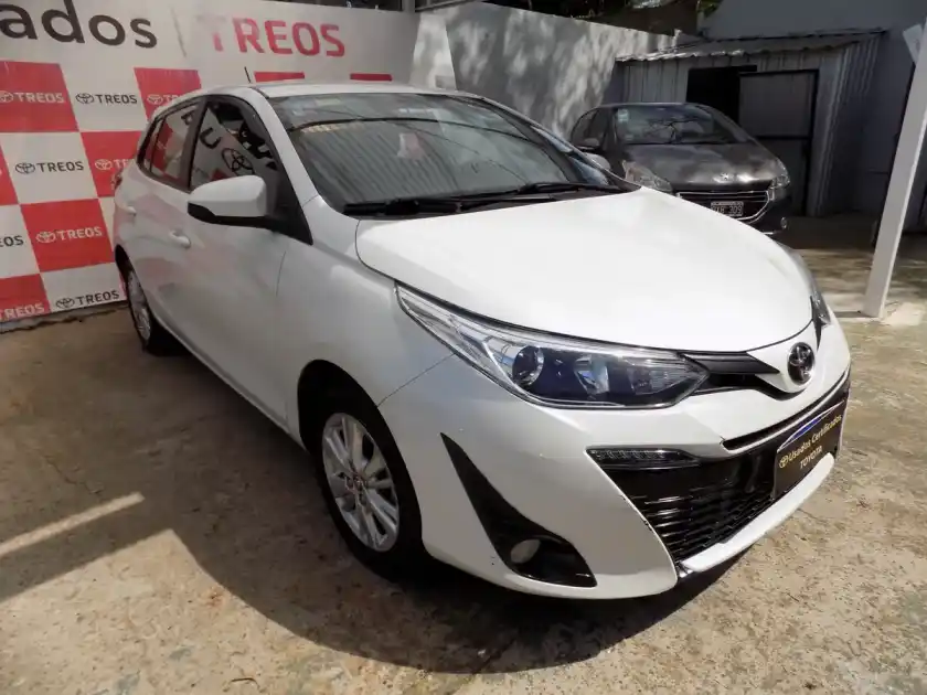 Toyota Yaris 1.5 107Cv Xls Pack Cvt 2019 - foto 3