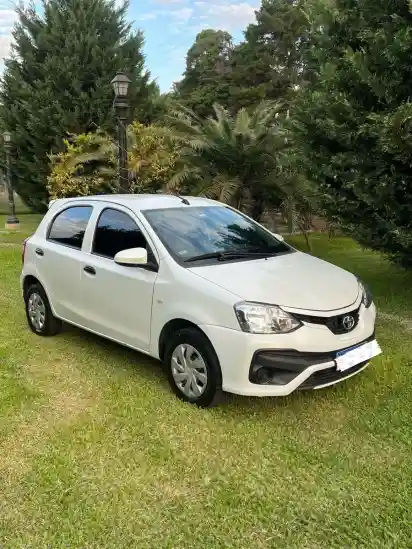 Toyota Etios 1.5 X 6Mt My19 2020 - foto 4