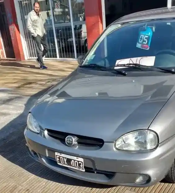 Chevrolet Corsa Classic 1.6 Gl Aa Super 2005 - foto 3