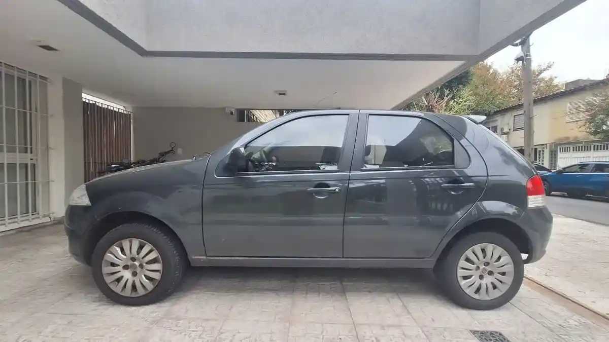 Fiat Palio 1.4 Attractive Active C/Alarma 2011 - foto 2
