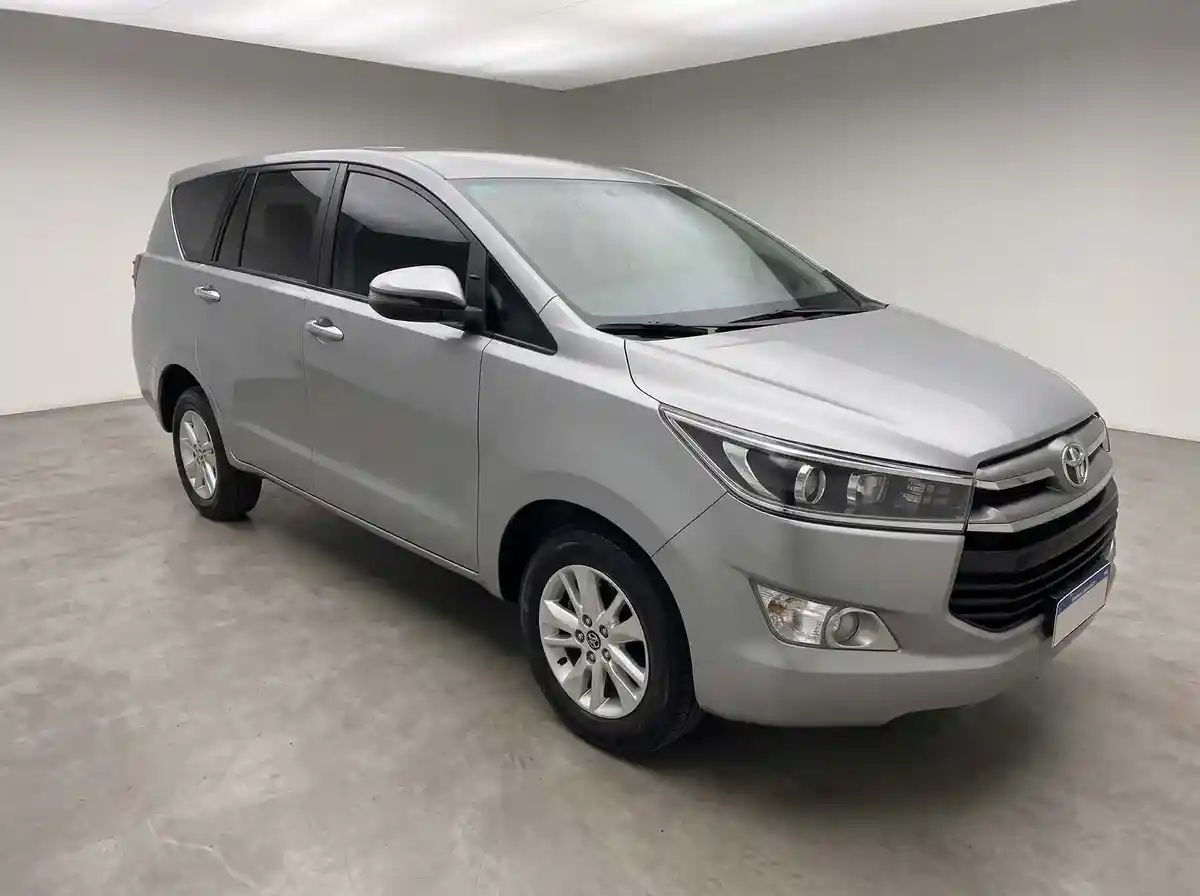 Toyota Innova 2.7 Srv At 8 Asientos 2019 - foto 2