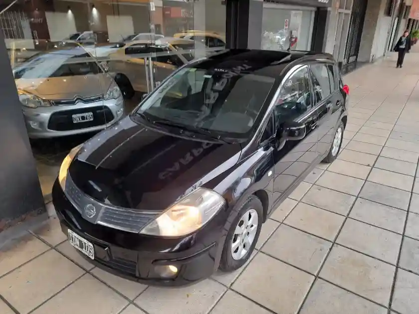 Nissan Tiida 1.8 Tekna 2009 - foto 1