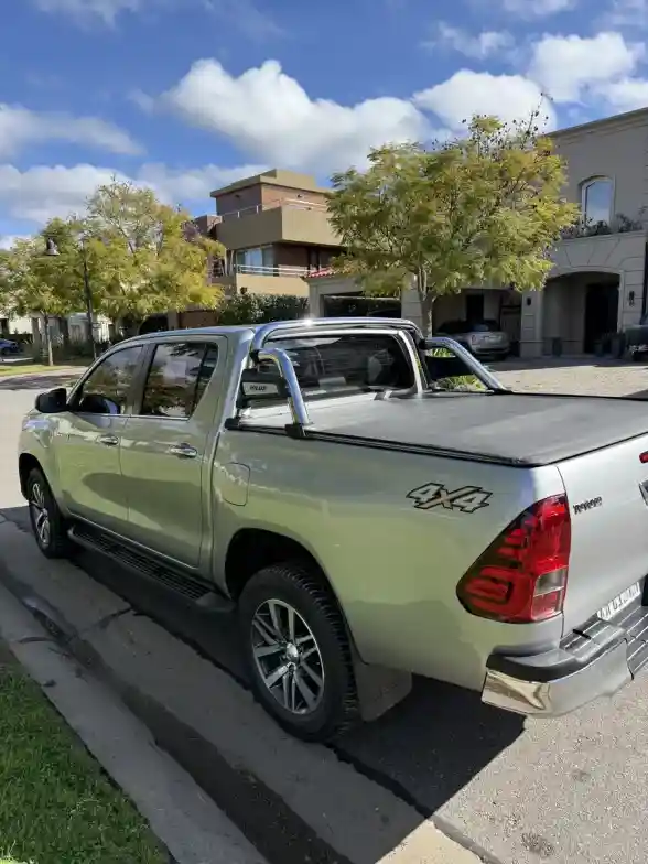 Toyota Hilux 2.8 Cd Srx 177Cv 4X4 At 2016 - foto 4