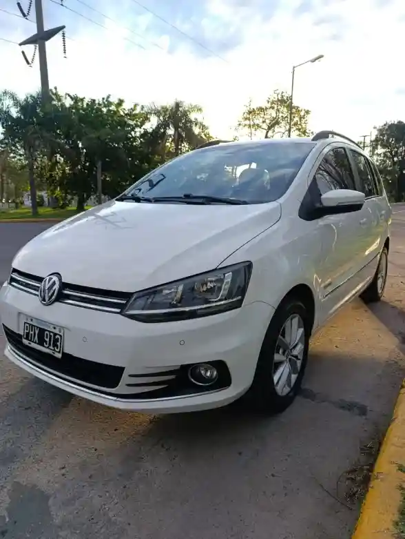 Volkswagen Suran 1.6 Highline Msi 110Cv 2015 - foto 1