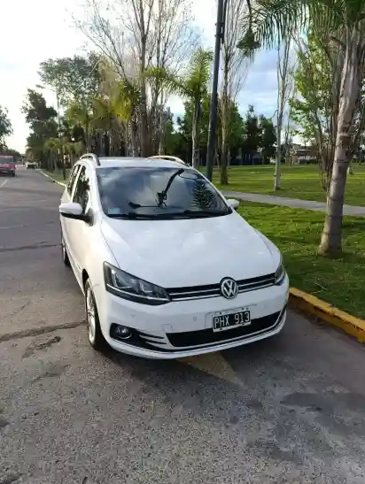 Volkswagen Suran 1.6 Highline Msi 110Cv 2015 - foto 2