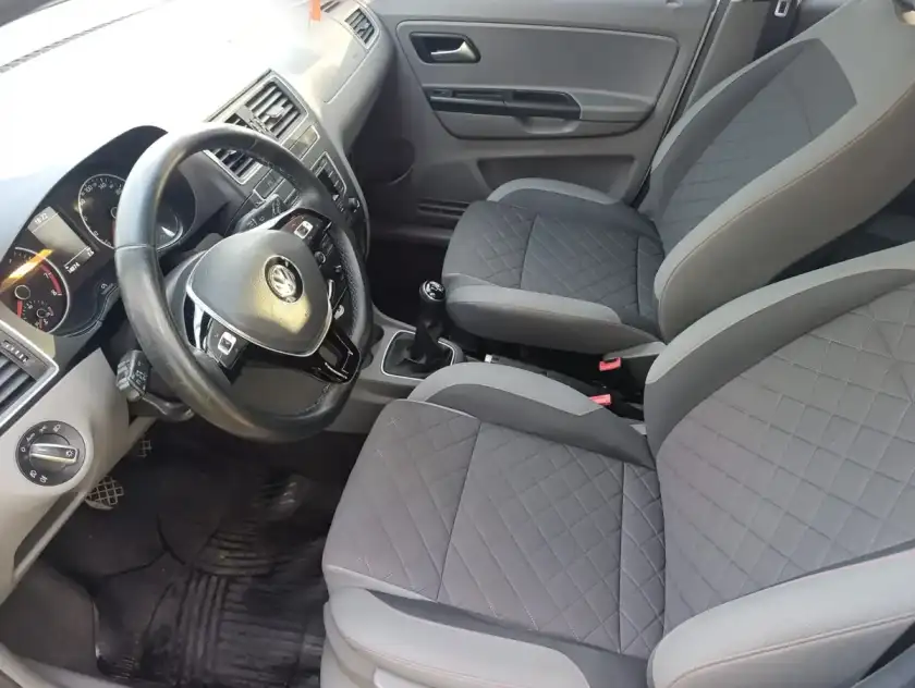 Volkswagen Suran 1.6 Highline Msi 110Cv 2015 - foto 5