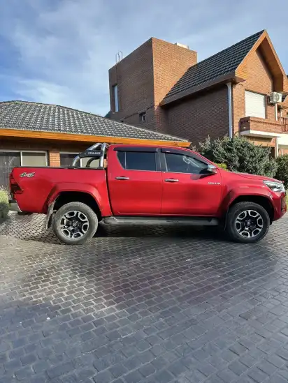 Toyota Hilux Pick-Up 2.8 Cd Srx 204Cv 4X4 At 2024 - foto 2