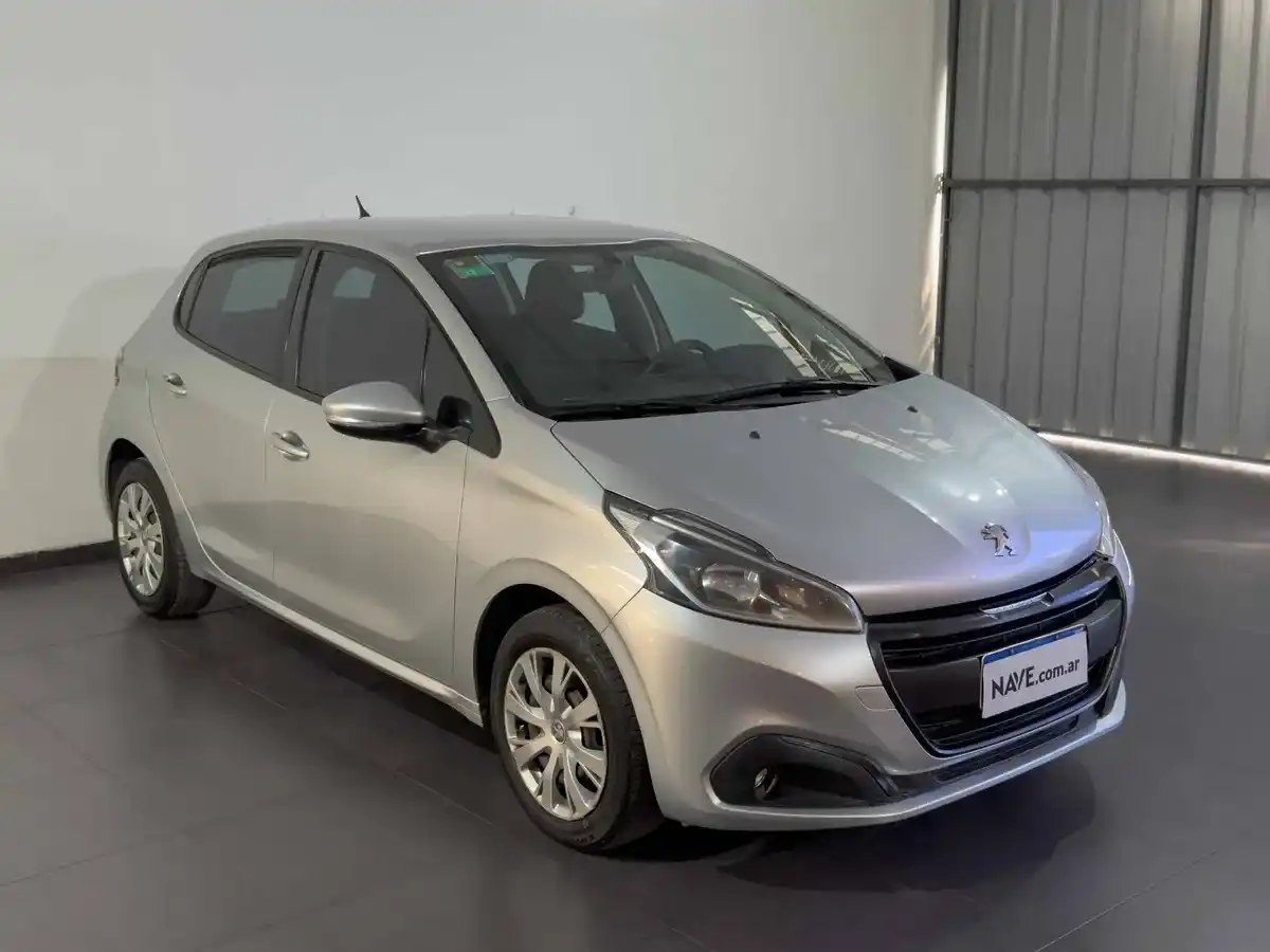 Peugeot 208 Active 1.6 Mt .L 2020 - foto 2