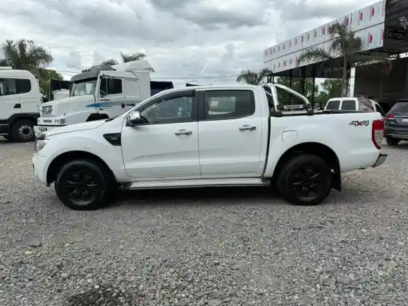 Ford Ranger 3.2 Cd 4X4 Xlt Tdci 200Cv 2012 - foto 5