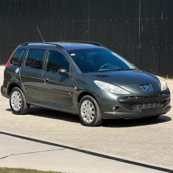 Peugeot 207 Compact Sw 2.0 Xt Hdi 2011 - foto 3