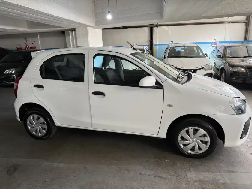 Toyota Etios 1.5 X 6Mt My19 2023 - foto 5