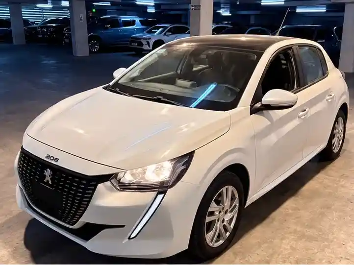 Peugeot 208 1.6 Active Tiptronic 2022 - foto 1
