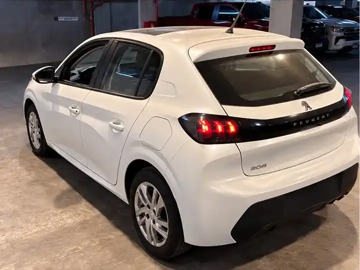 Peugeot 208 1.6 Active Tiptronic 2022 - foto 2