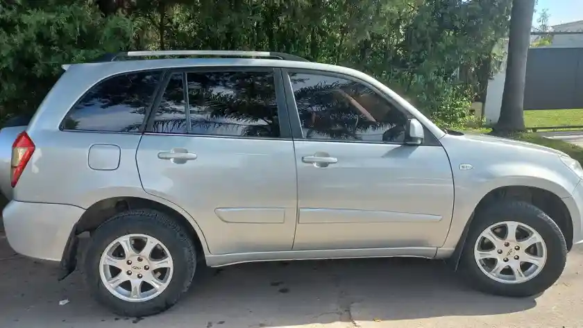 Chery Tiggo 2.0 F2 Confort 4X2 138Cv 2013 - foto 4