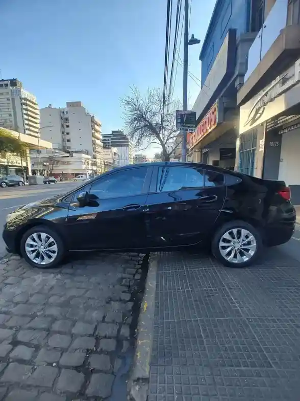Chevrolet Cruze 1.4 Lt Mt Sedan 2018 - foto 4