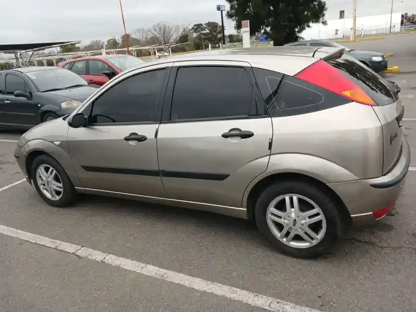 Ford Focus 1.6 Edge 2007 - foto 2