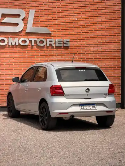Volkswagen Gol Trend 1.6 Comfortline 101Cv 2017 - foto 5