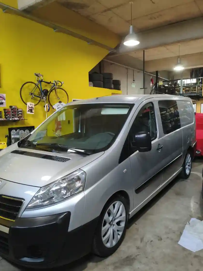 Peugeot Expert 2.0 Hdi Confort 2014 - foto 1