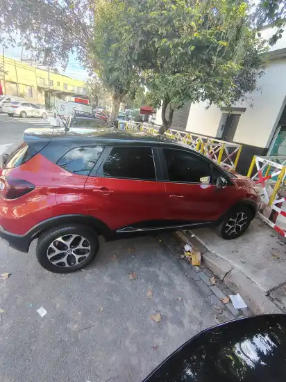 Renault Captur 2.0 Intens Manual 2017 - foto 2