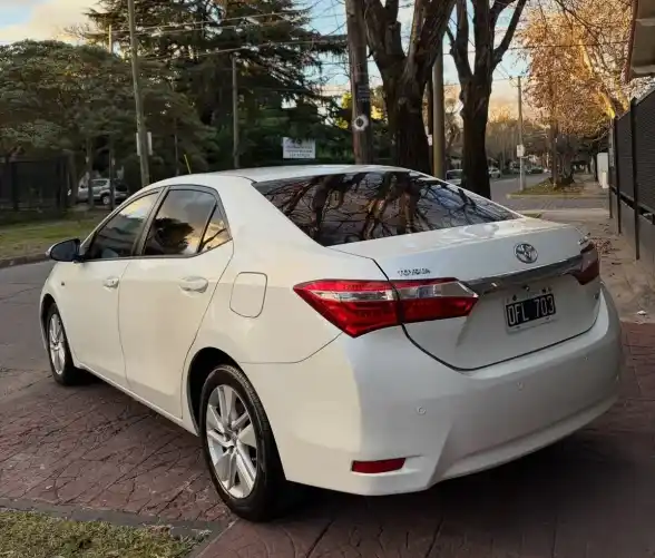 Toyota Corolla 1.8 Xei Cvt 140Cv 2014 - foto 2