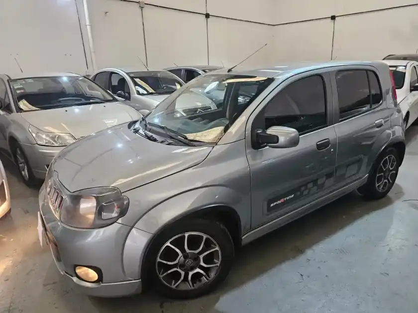 Fiat Uno 1.4 Sporting 2011 - foto 1