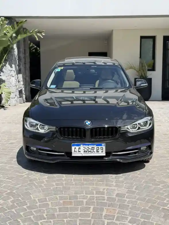 Bmw Serie 3 3.0 330I Sedan Sport Line 252Cv 2018 - foto 4