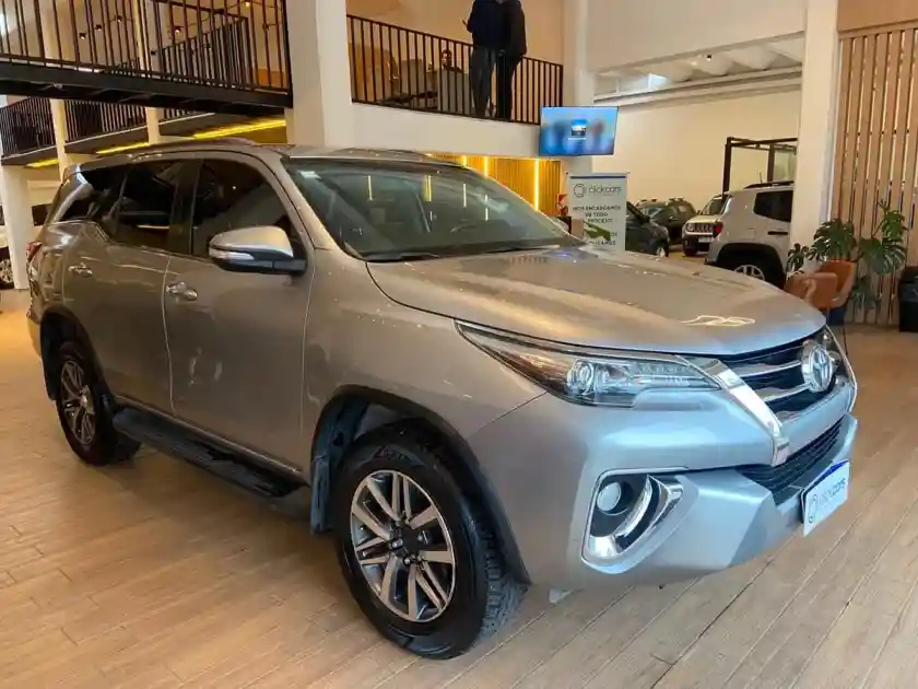 Toyota Sw4 2.8 Srx 177Cv 4X4 7As At 2016 - foto 1