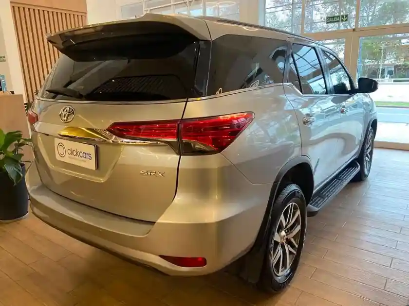 Toyota Sw4 2.8 Srx 177Cv 4X4 7As At 2016 - foto 3