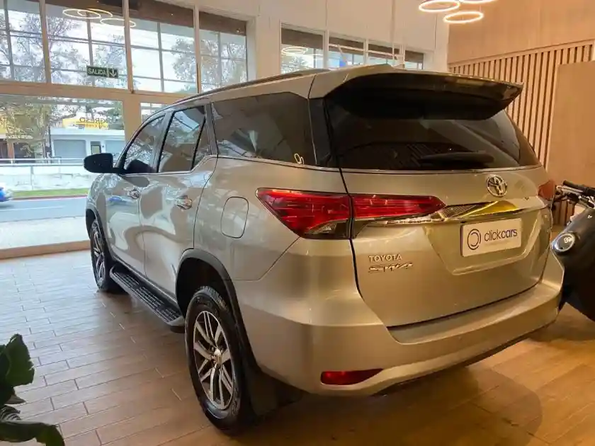 Toyota Sw4 2.8 Srx 177Cv 4X4 7As At 2016 - foto 4