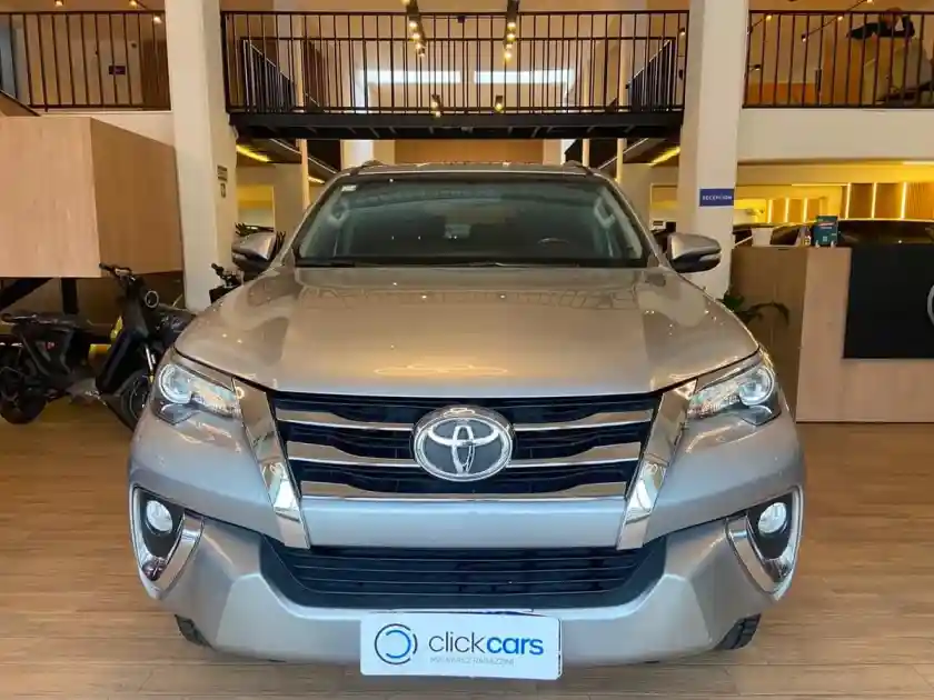 Toyota Sw4 2.8 Srx 177Cv 4X4 7As At 2016 - foto 5