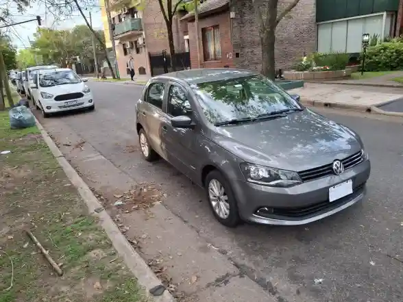 Volkswagen Gol Trend 1.6 Pack Iii 101Cv 2014 - foto 3