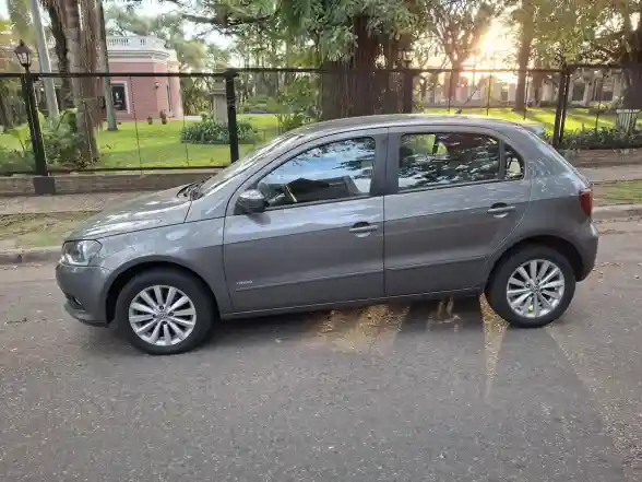 Volkswagen Gol Trend 1.6 Pack Iii 101Cv 2014 - foto 5