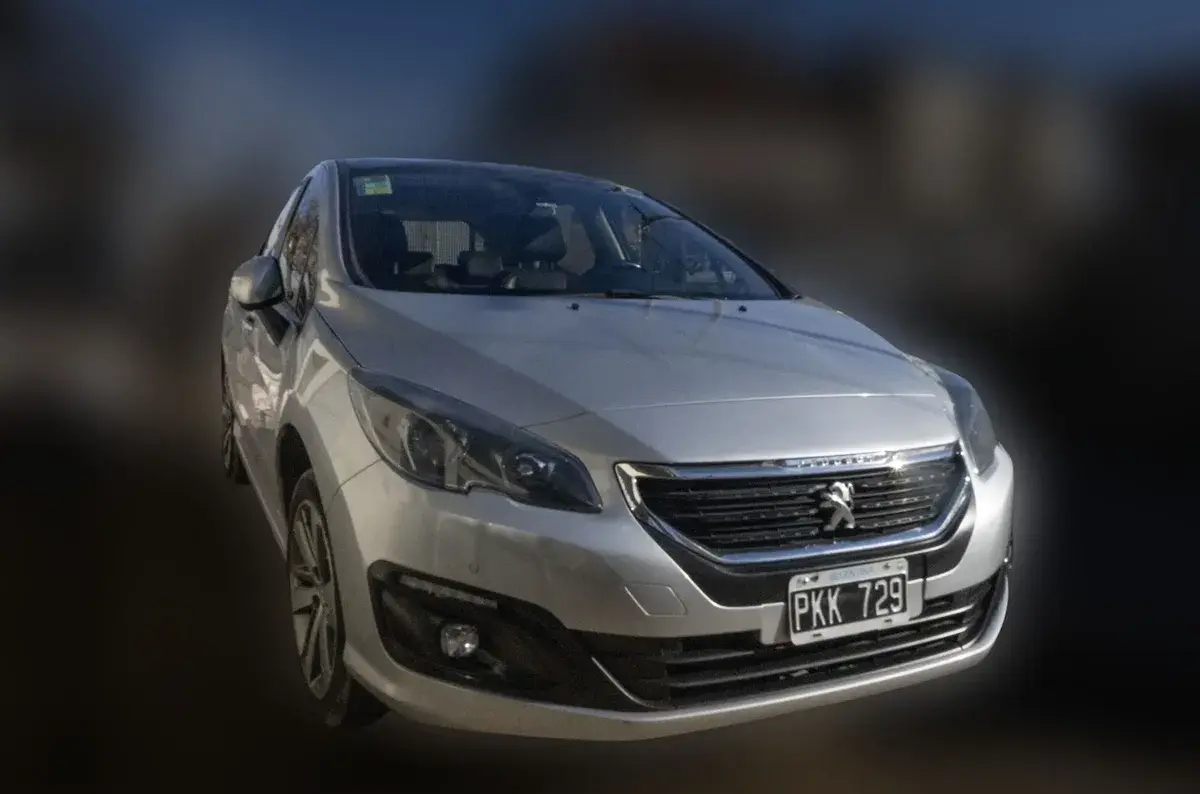 Peugeot 308 2.0 Feline 143Cv 2015 - foto 2