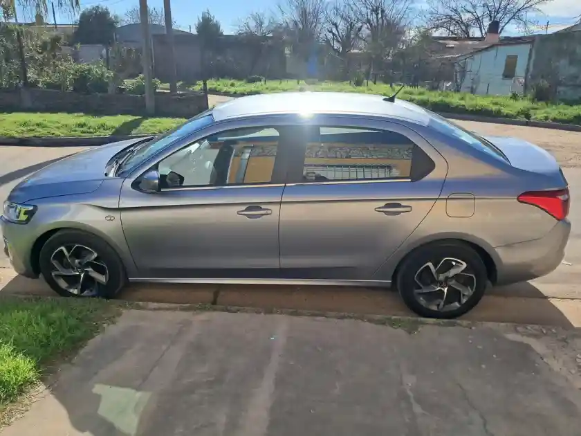 Citroën C-Elysée 1.6 Feel Hdi 92 2018 - foto 2