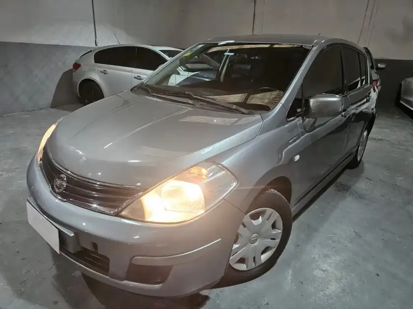 Nissan Tiida 1.8 Visia 2013 - foto 2