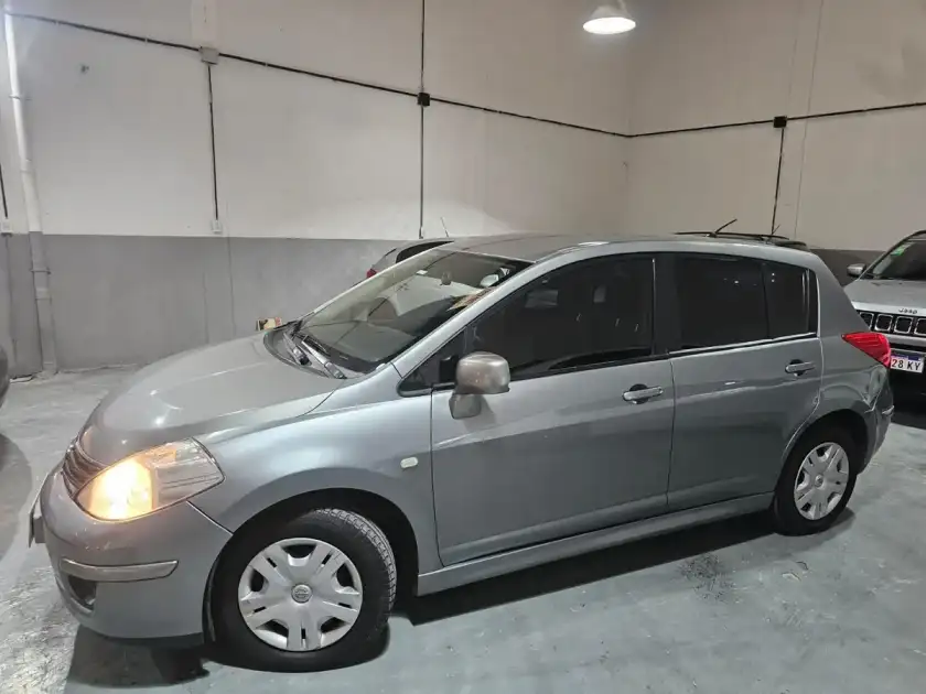 Nissan Tiida 1.8 Visia 2013 - foto 3