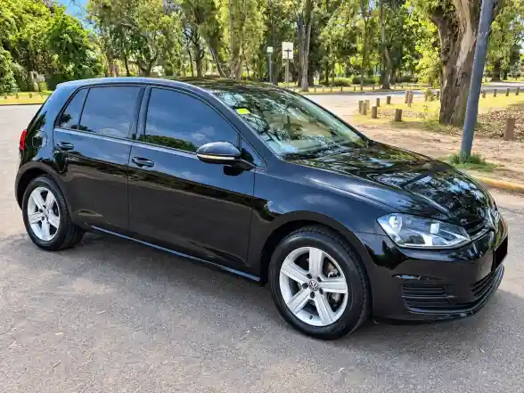 Volkswagen Golf 1.6 Trendline 2017 - foto 1