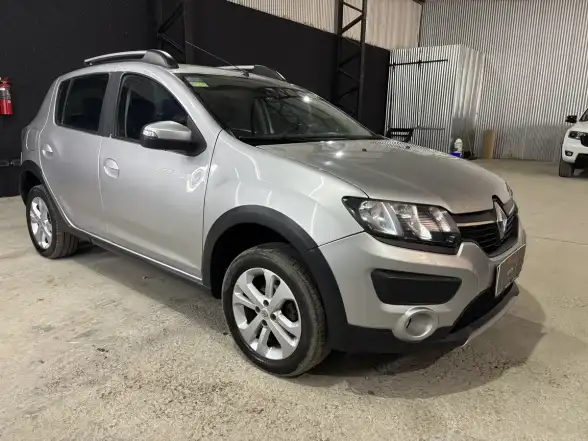 Renault Sandero Stepway 1.6 Privilege 105Cv 2016 - foto 2