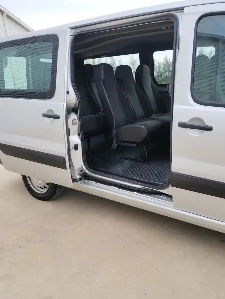 Peugeot Expert 2.0 Hdi Confort 2014 - foto 5