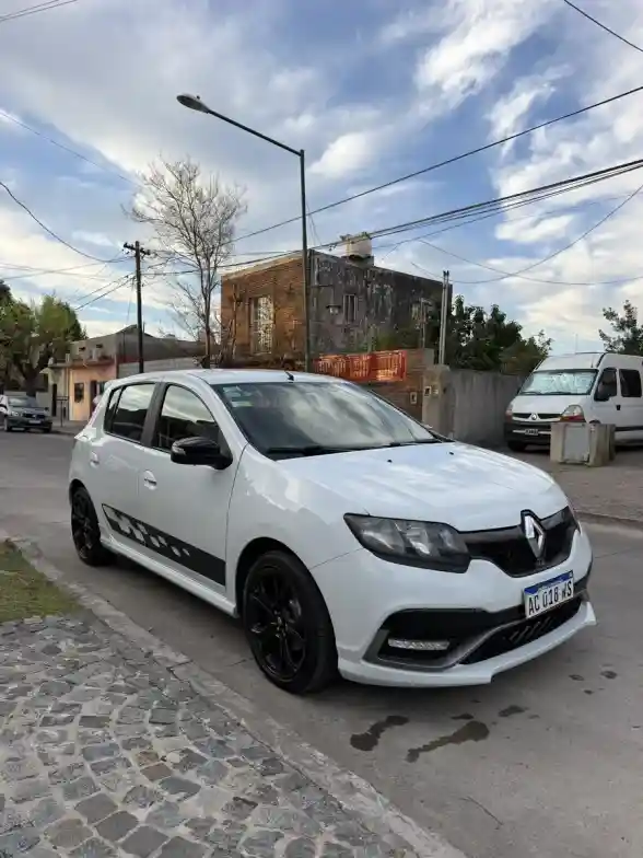 Renault Sandero 2.0 Rs Racing Spirit 145Cv 2017 - foto 3