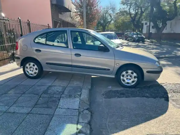 Renault Megane 1.6 Bic Pack Plus 2008 - foto 2