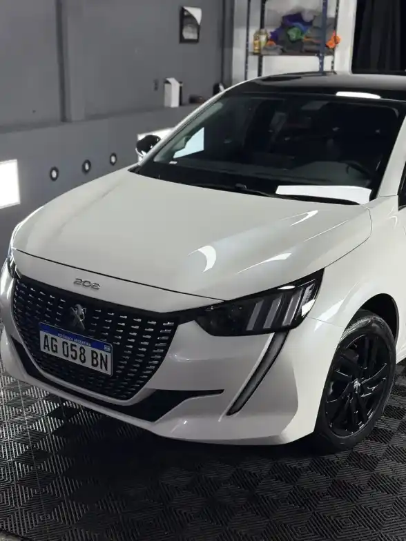 Peugeot 208 1.6 Style Tiptronic 2023 - foto 2
