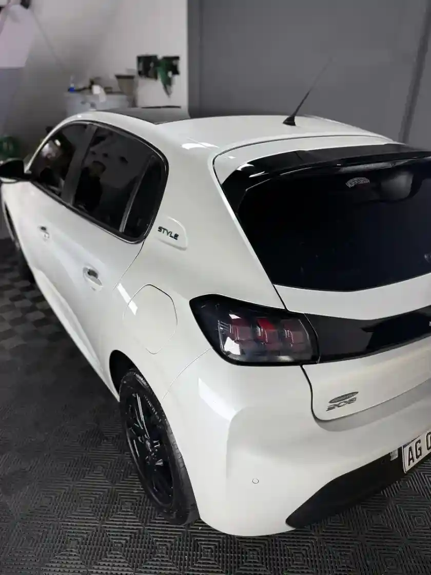 Peugeot 208 1.6 Style Tiptronic 2023 - foto 3