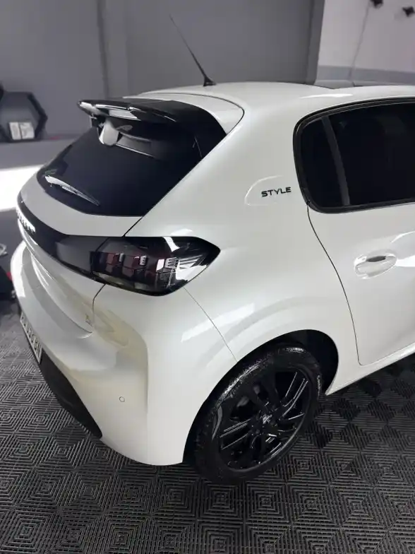 Peugeot 208 1.6 Style Tiptronic 2023 - foto 5