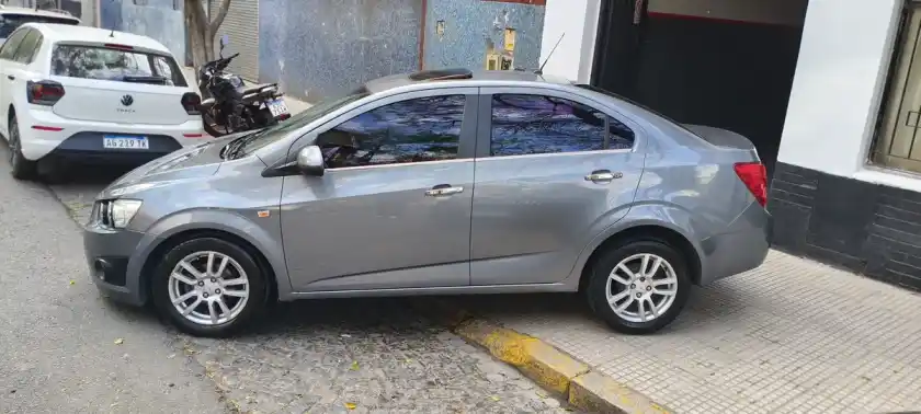 Chevrolet Sonic 1.6 Lt Mx 4 P 2014 - foto 2